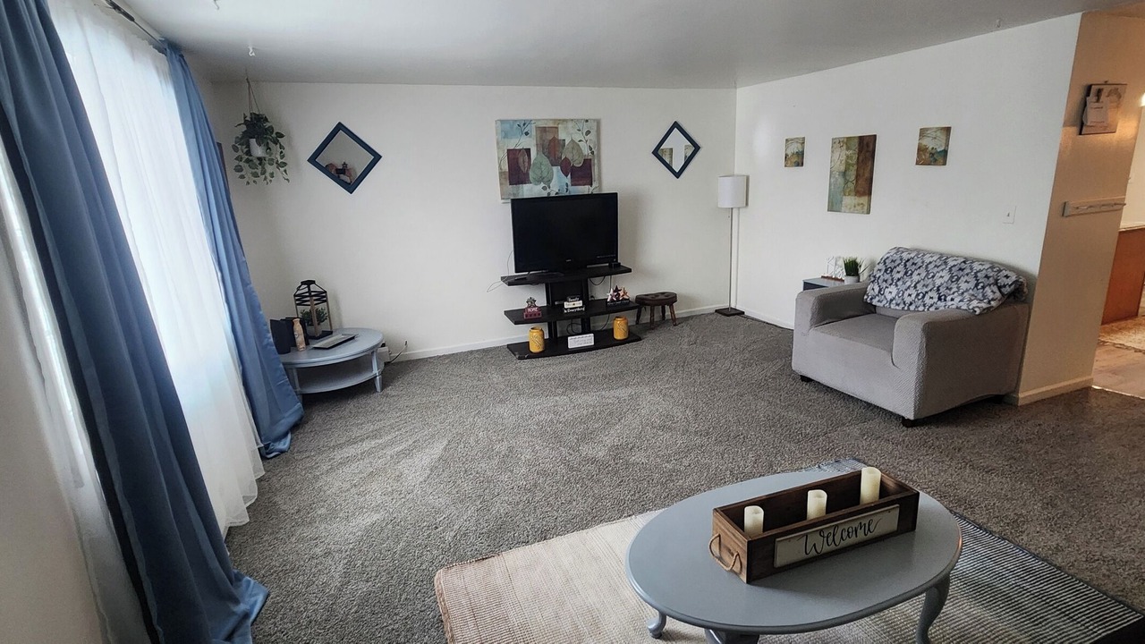 Photo of Livingroom in Vestal