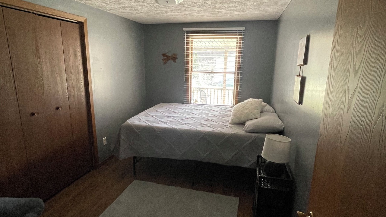 Photo of Bedroom in Chattaroy