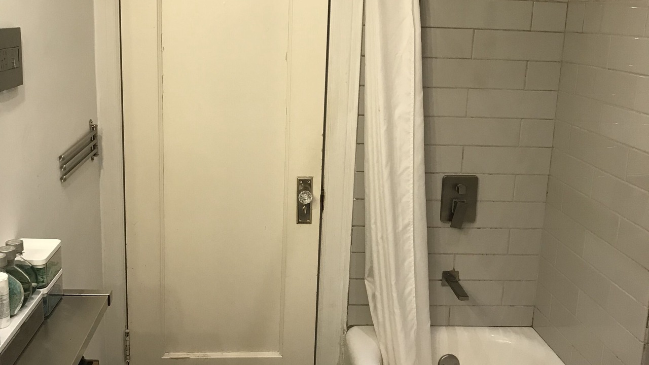 Photo of Bathroom in White Plains