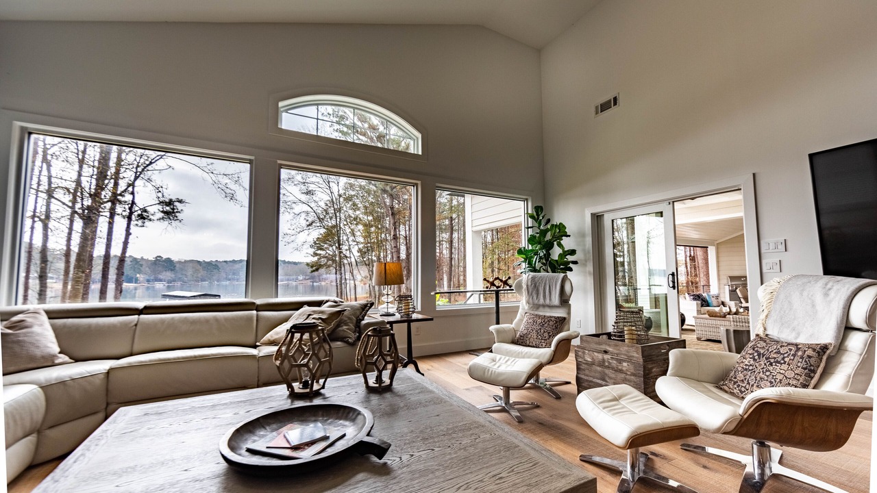 Photo of Livingroom in Misty River