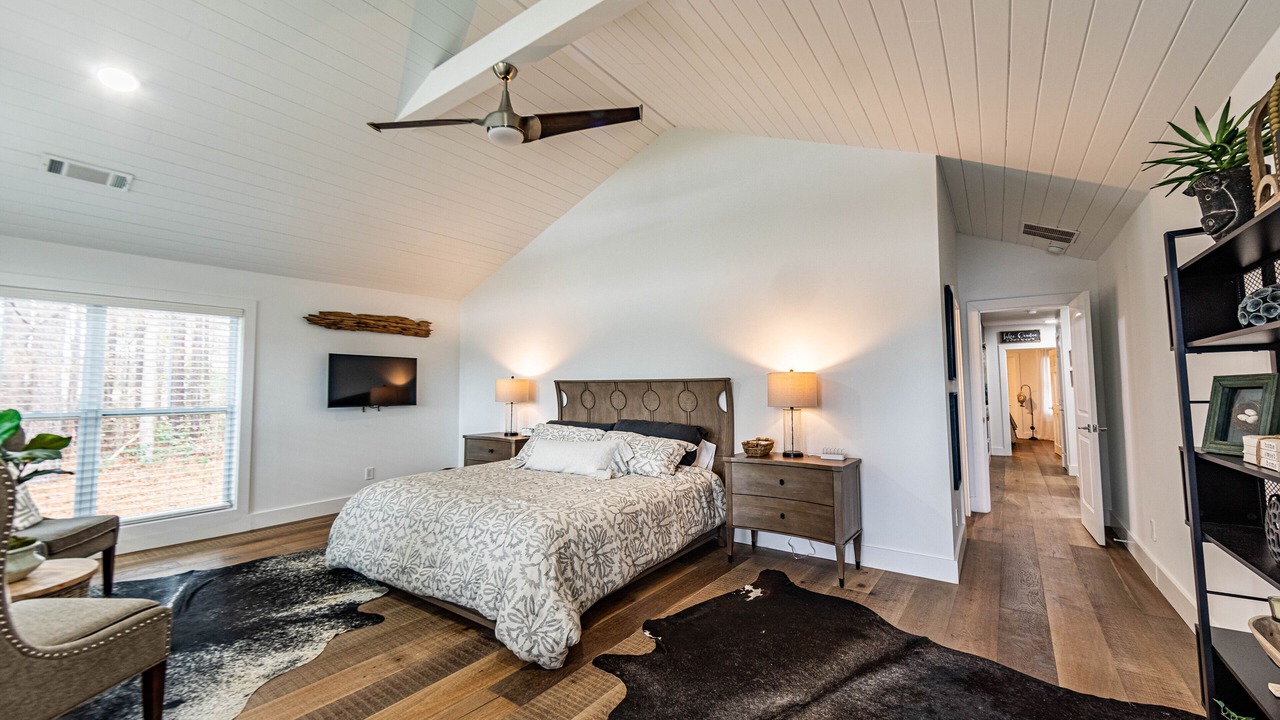 Photo of Bedroom in Misty River