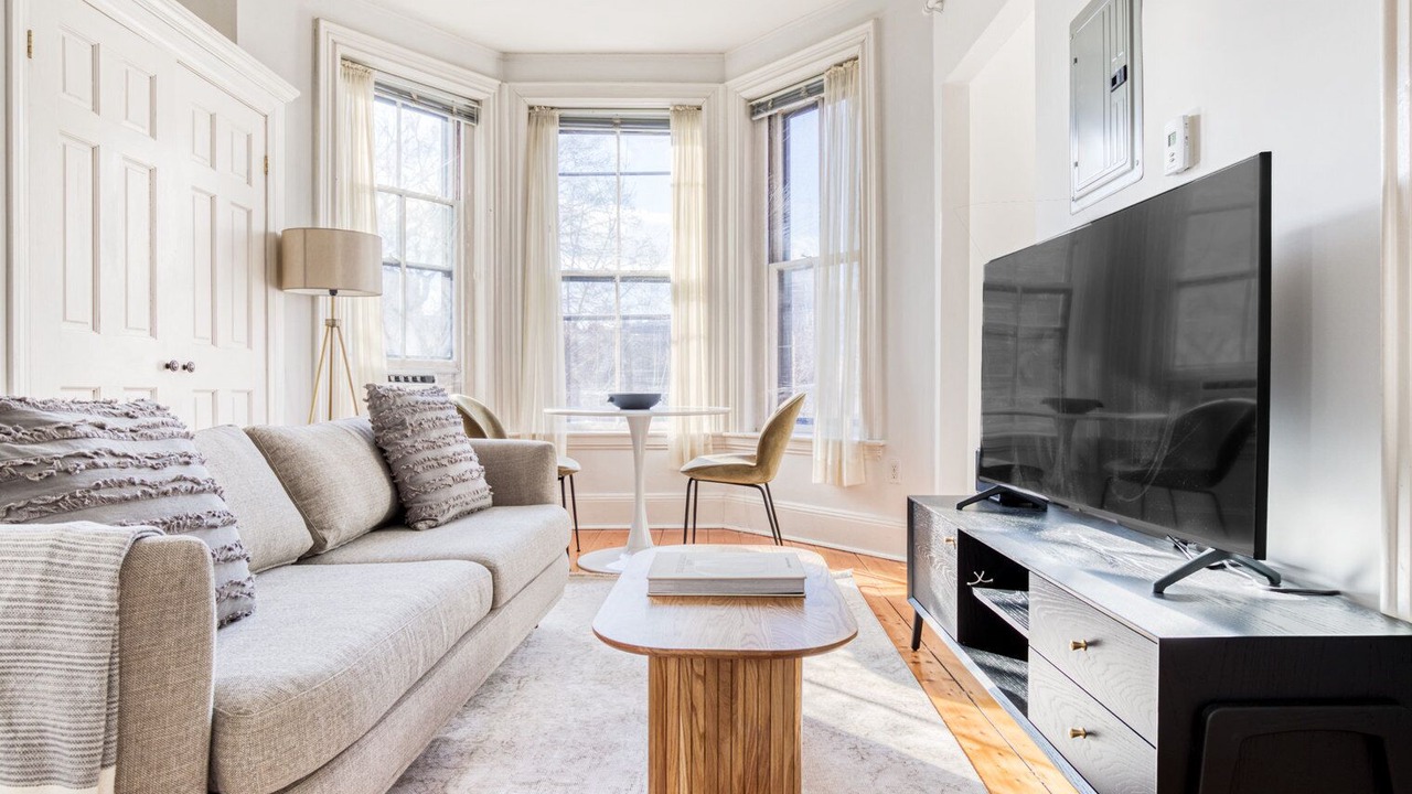 Photo of Livingroom in Back Bay West