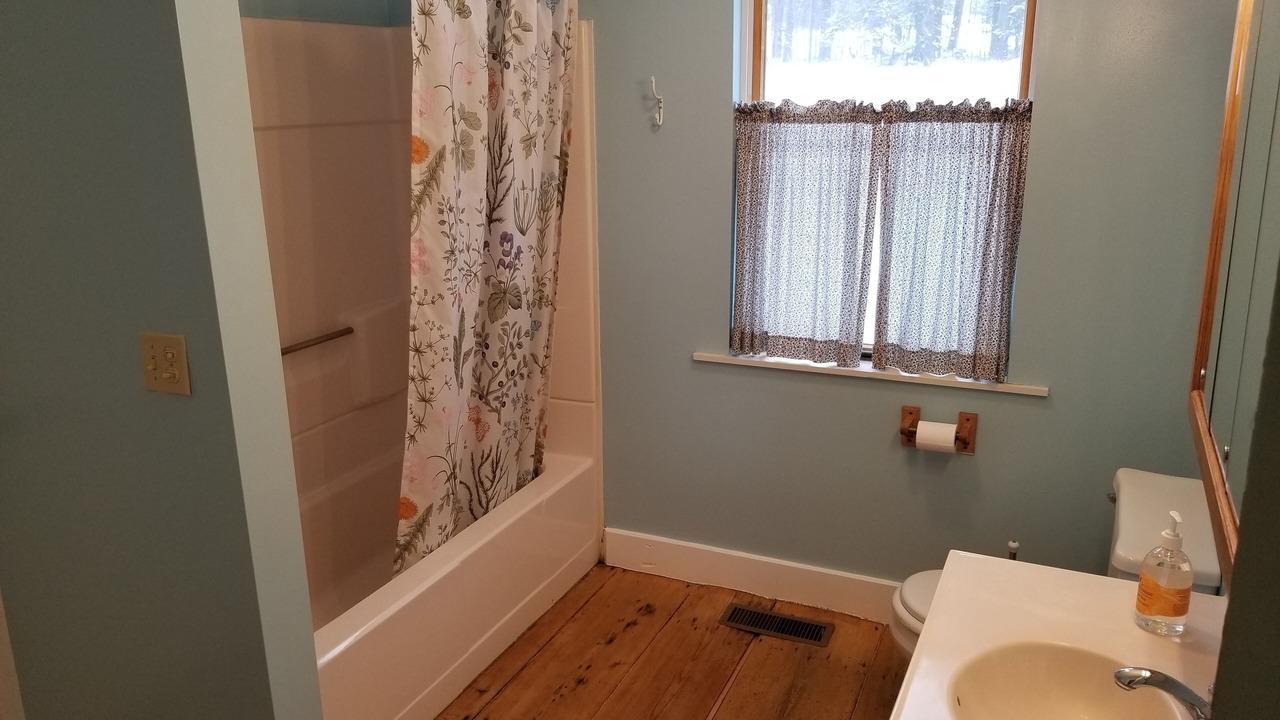 Photo of Bathroom in Glover