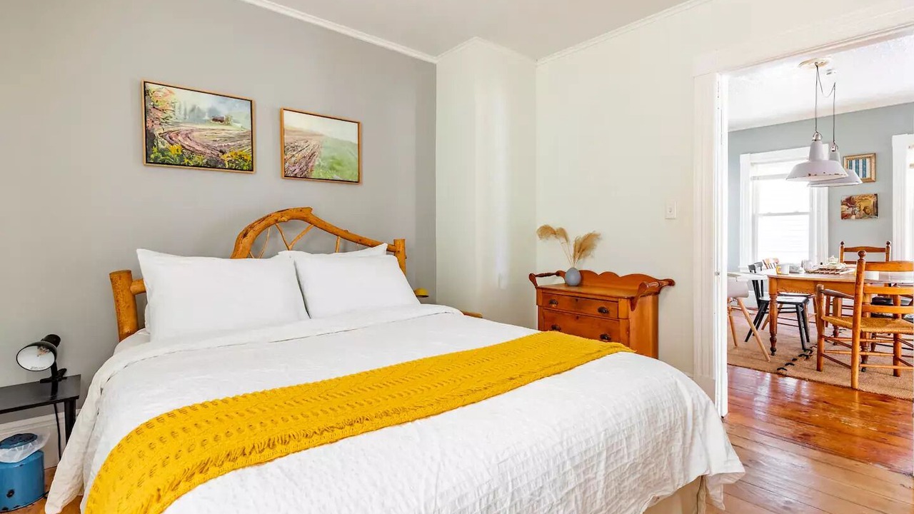 Photo of Bedroom in Salem