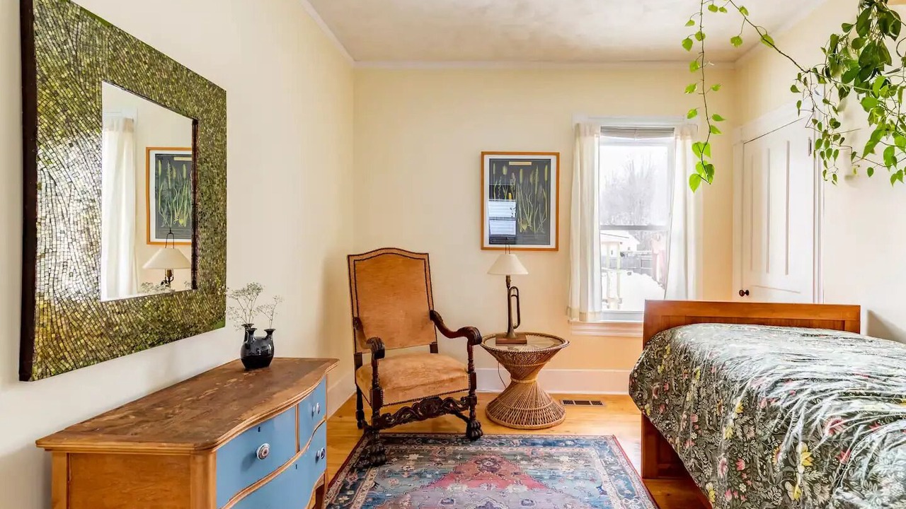 Photo of Bedroom in Salem