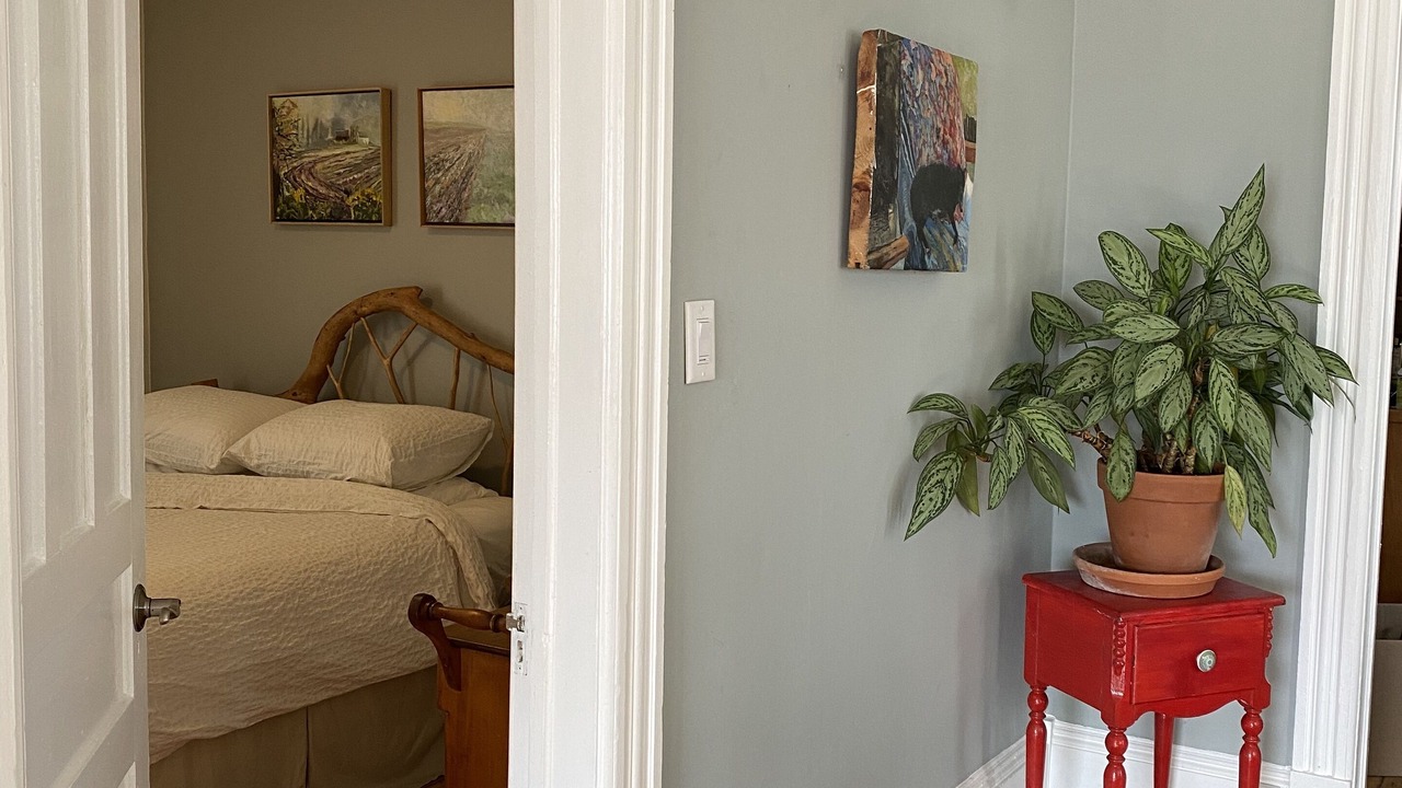 Photo of Bedroom in Salem