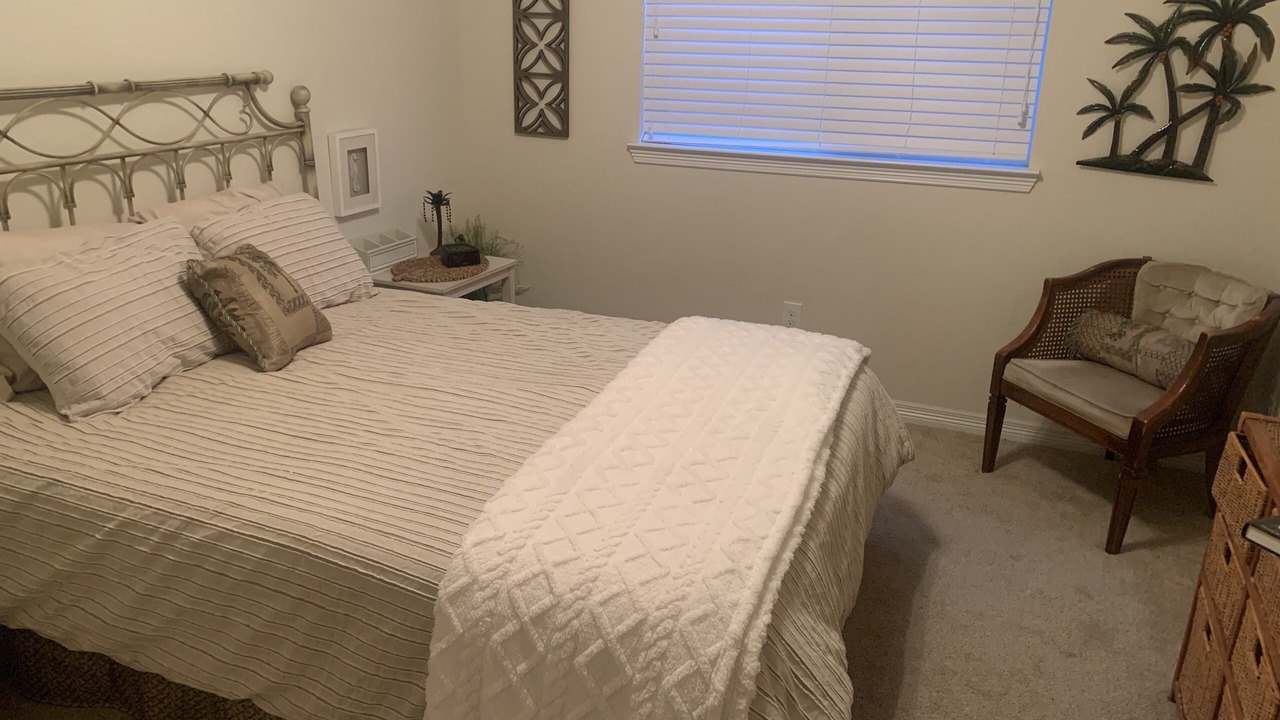 Photo of Bedroom in El Lago