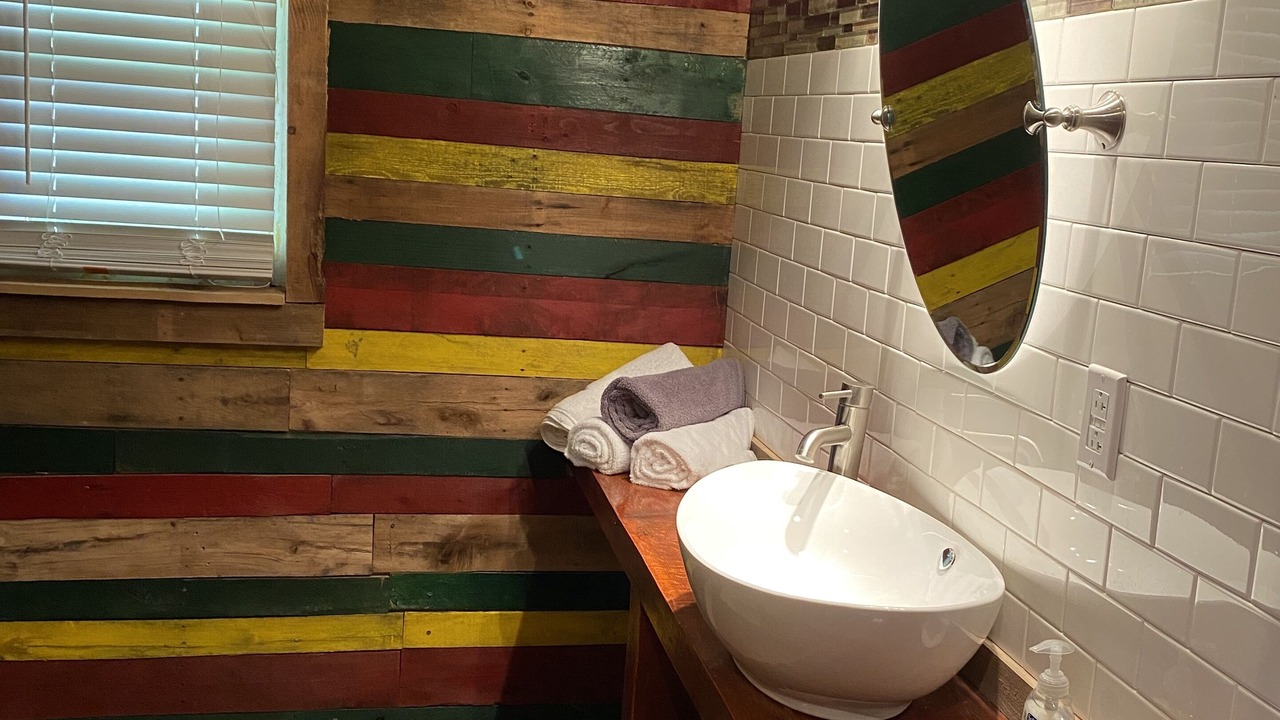 Photo of Bathroom in Haysi