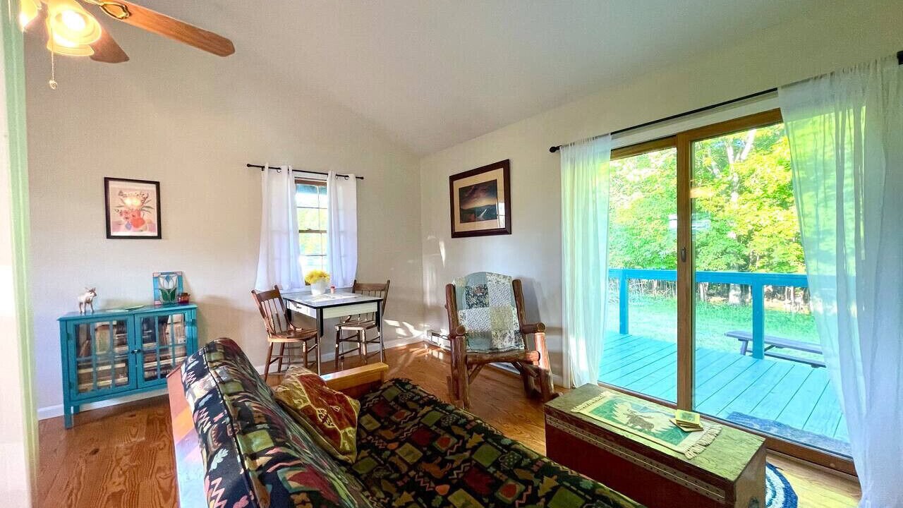 Photo of Livingroom in Great Cacapon