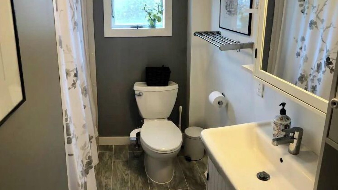 Photo of Bathroom in Middlebury - Warren