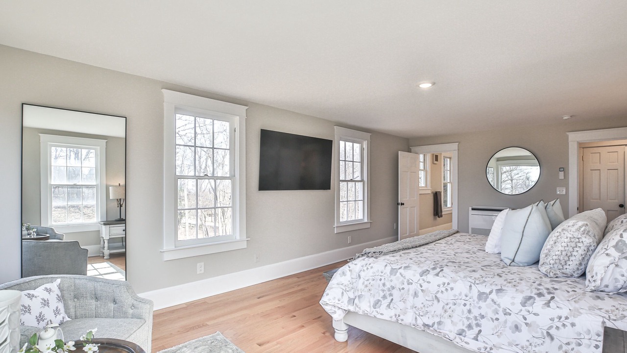 Photo of Bedroom in Bluemont