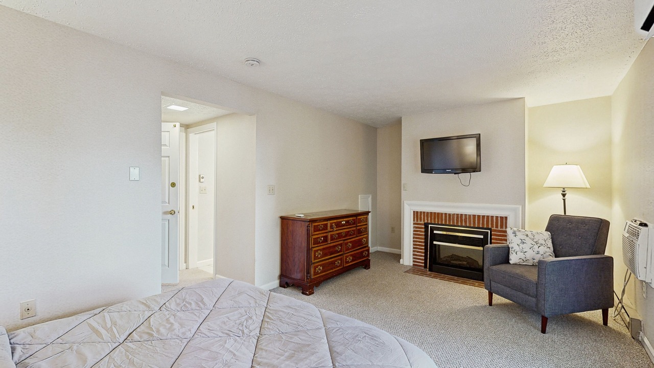 Photo of Bedroom in Bar Harbor