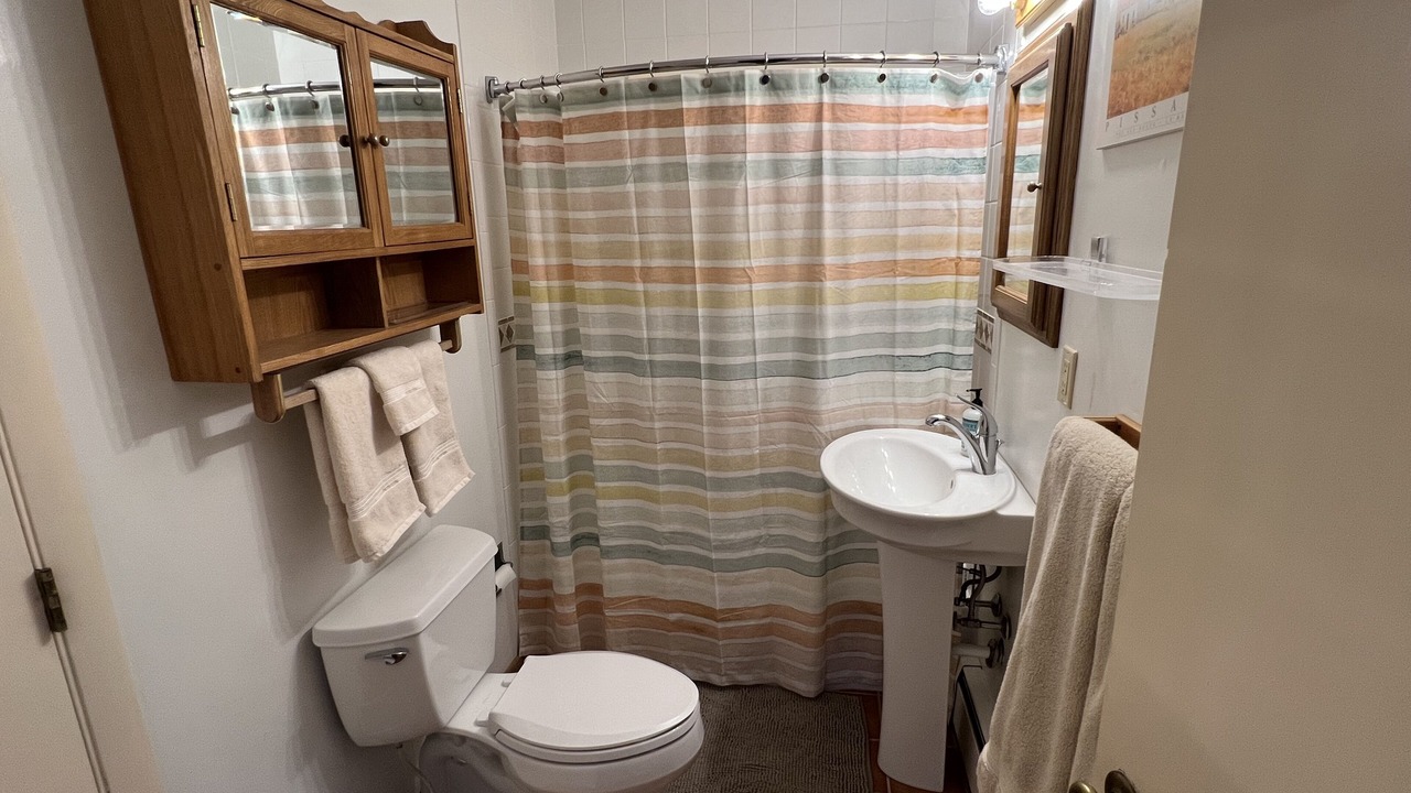 Photo of Bathroom in Warren