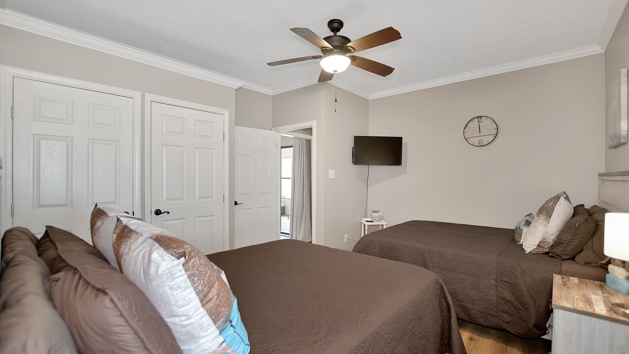 Photo of Bedroom in April Sound