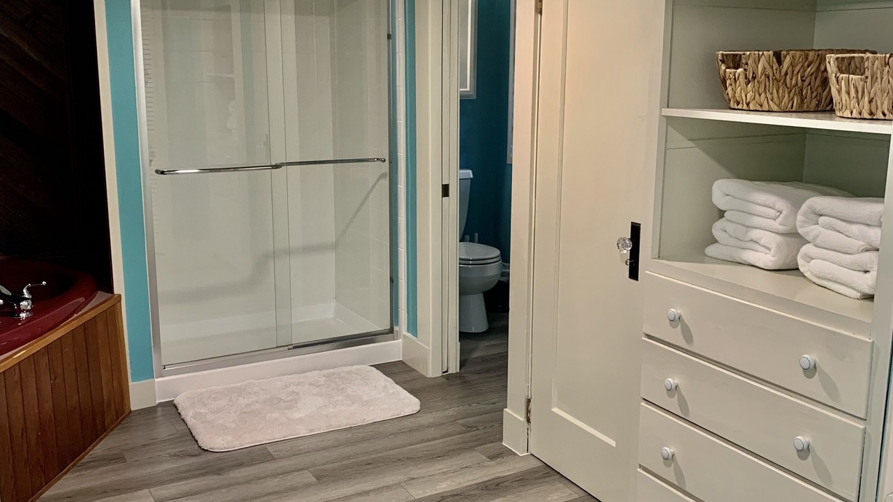 Photo of Bathroom in Sunnyland
