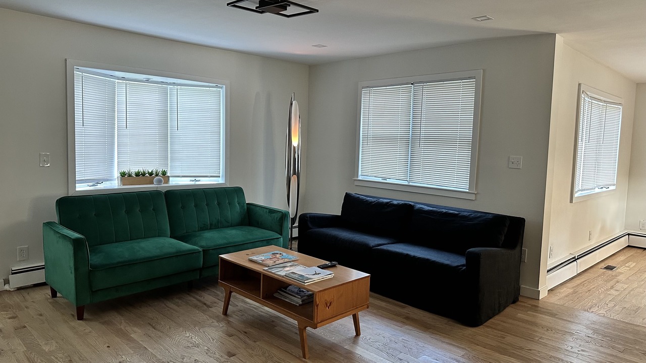 Photo of Livingroom in Shirley