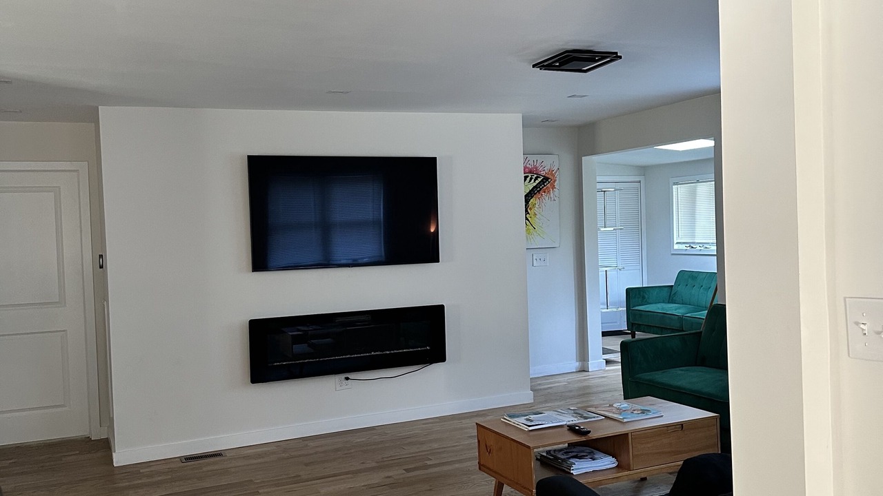 Photo of Livingroom in Shirley