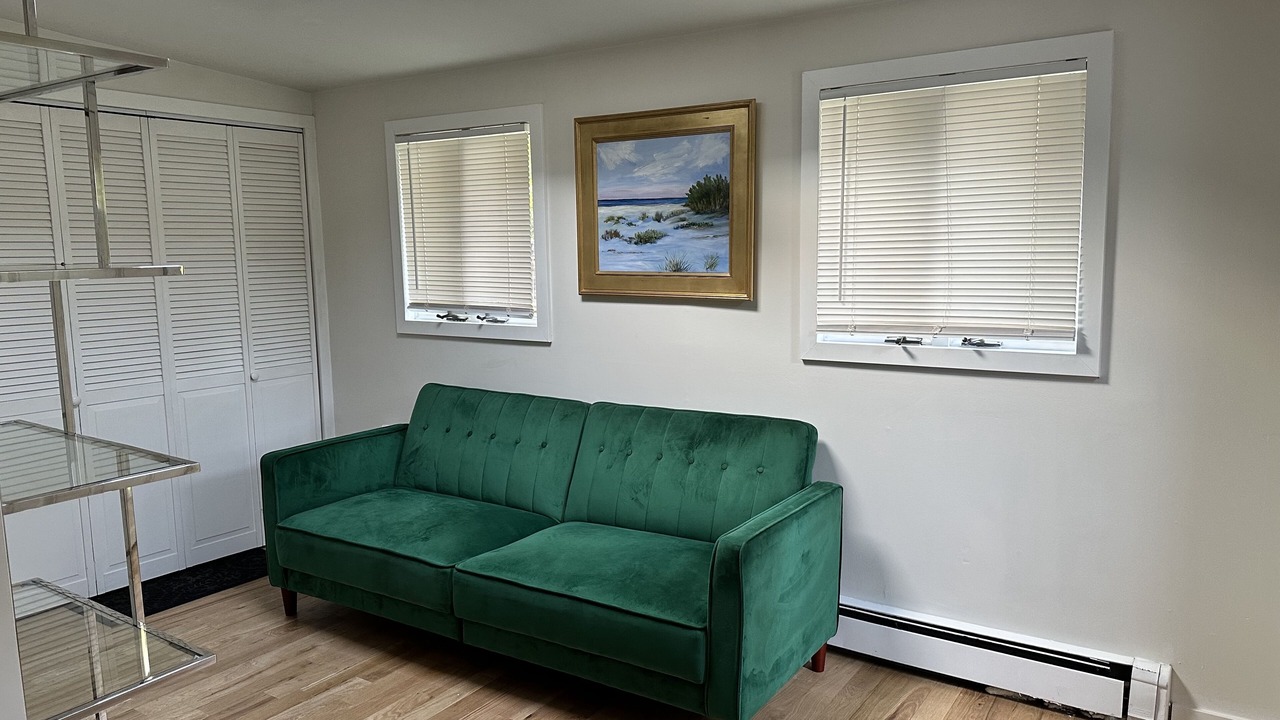 Photo of Livingroom in Shirley