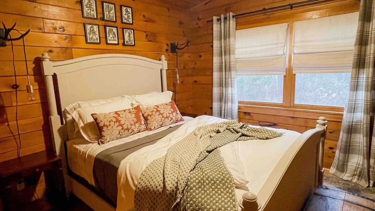 Photo of Bedroom in Wales Center