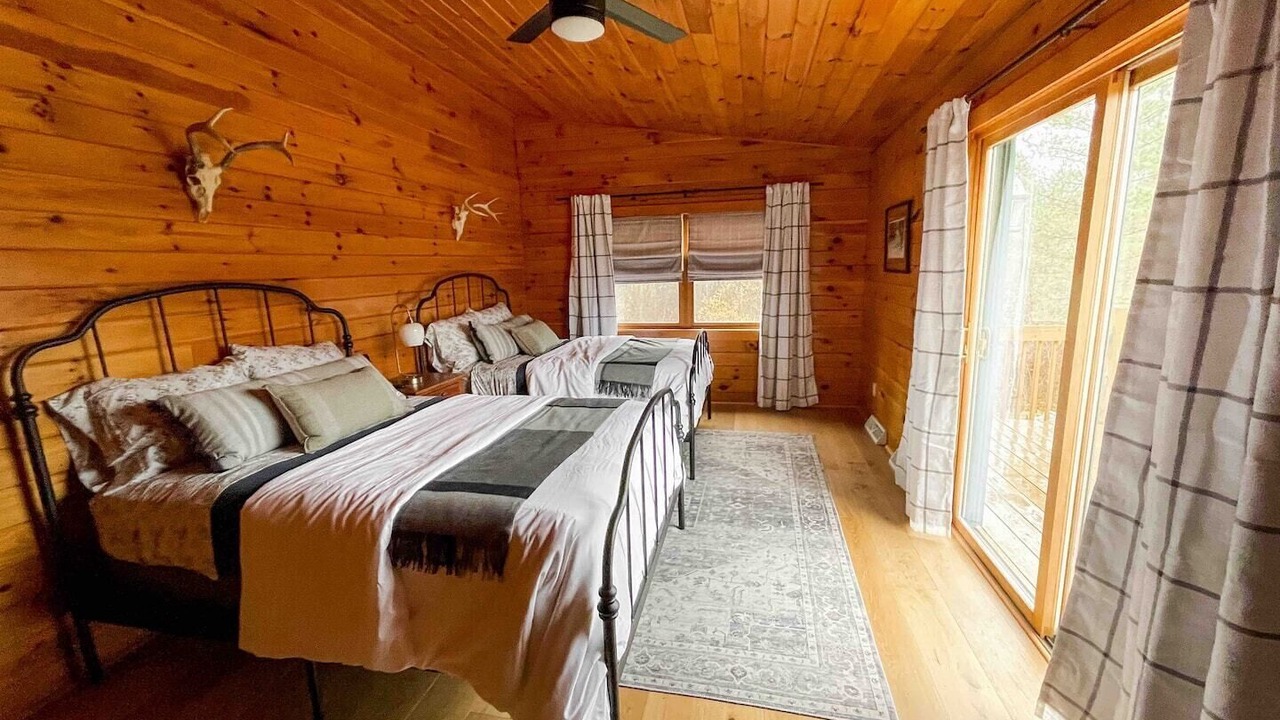 Photo of Bedroom in Wales Center