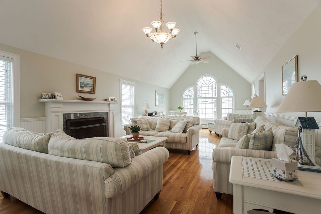 Photo of Livingroom in Wells Beach