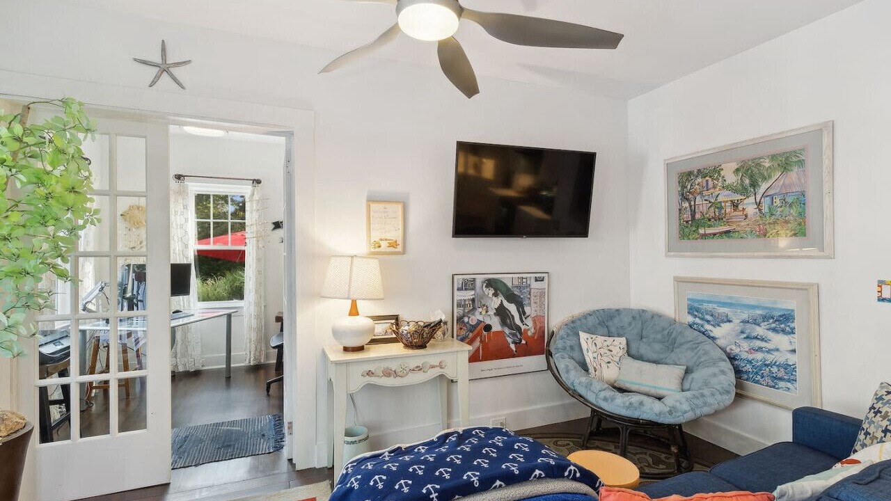 Photo of Livingroom in Westhampton Beach