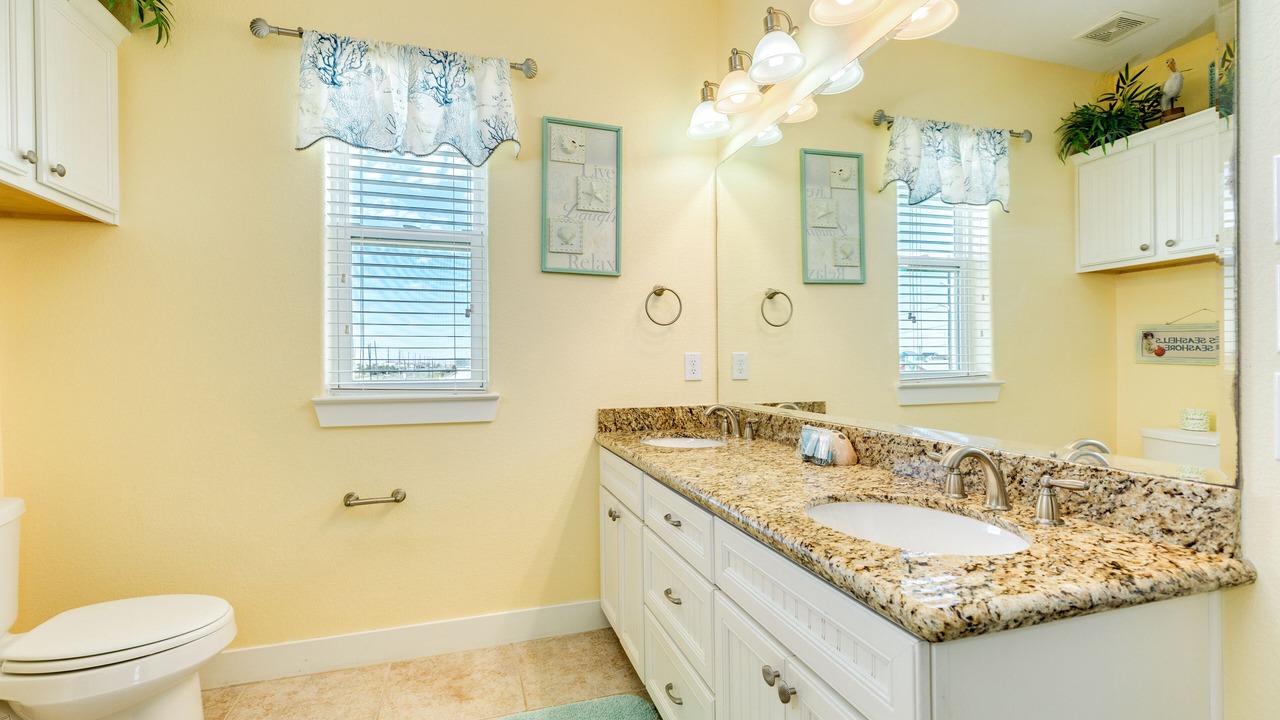 Photo of Bathroom in Terramar Beach