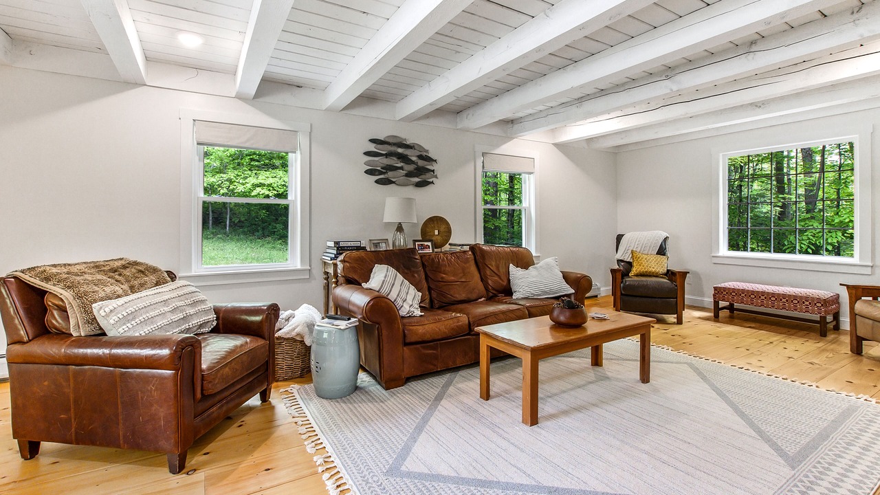 Photo of Livingroom in Sunapee