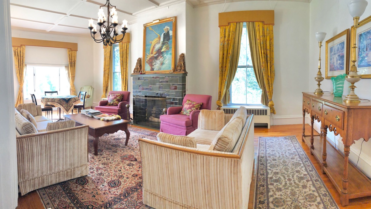 Photo of Livingroom in Granville