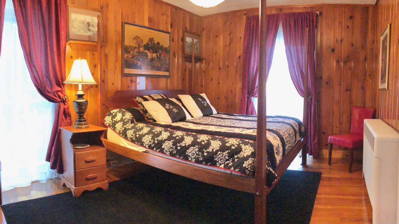 Photo of Bedroom in Granville
