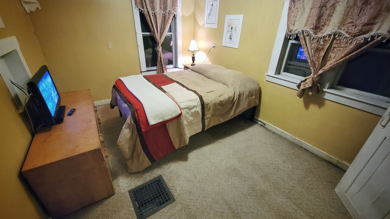 Photo of Bedroom in East Charleston