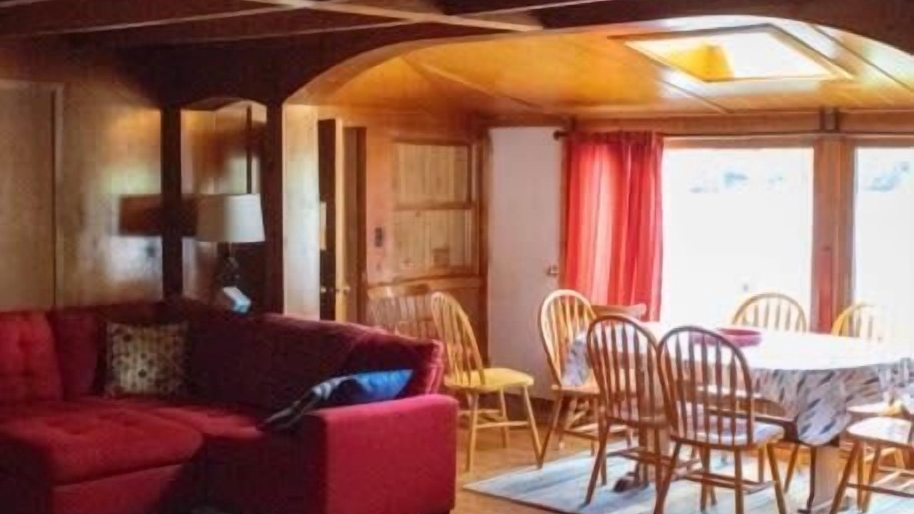 Photo of Livingroom in Sunapee