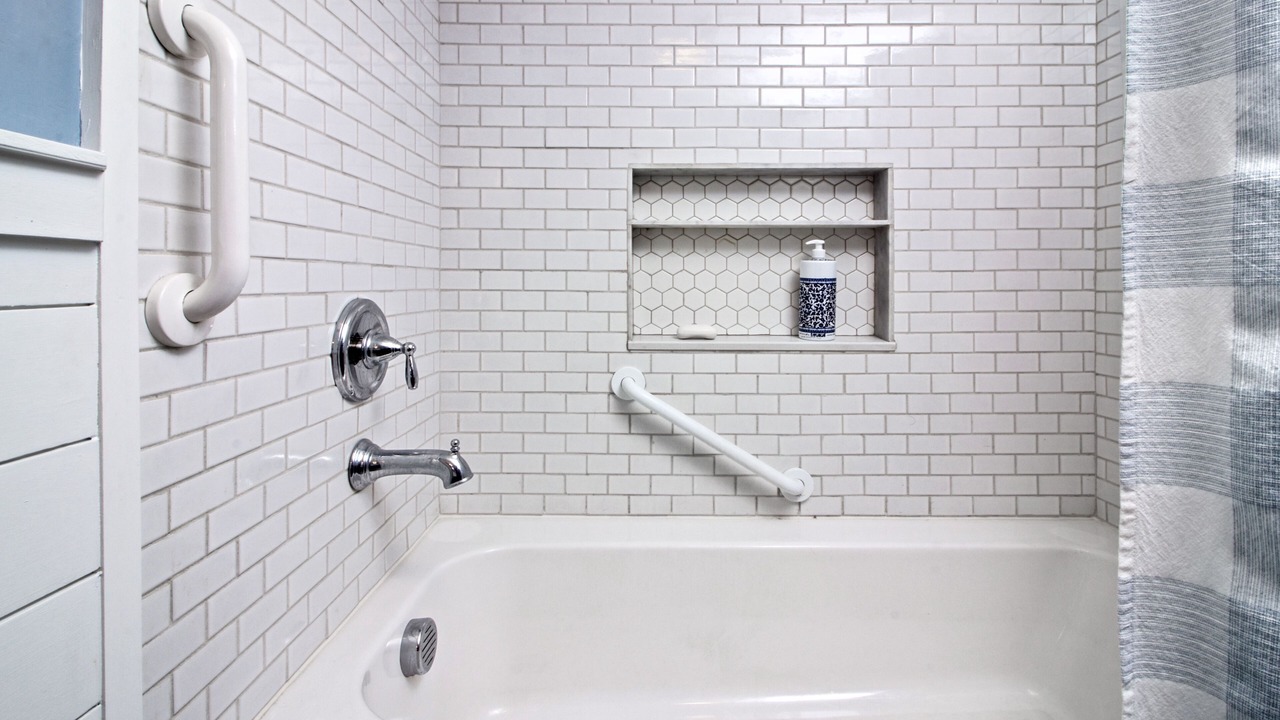 Photo of Bathroom in Tamworth