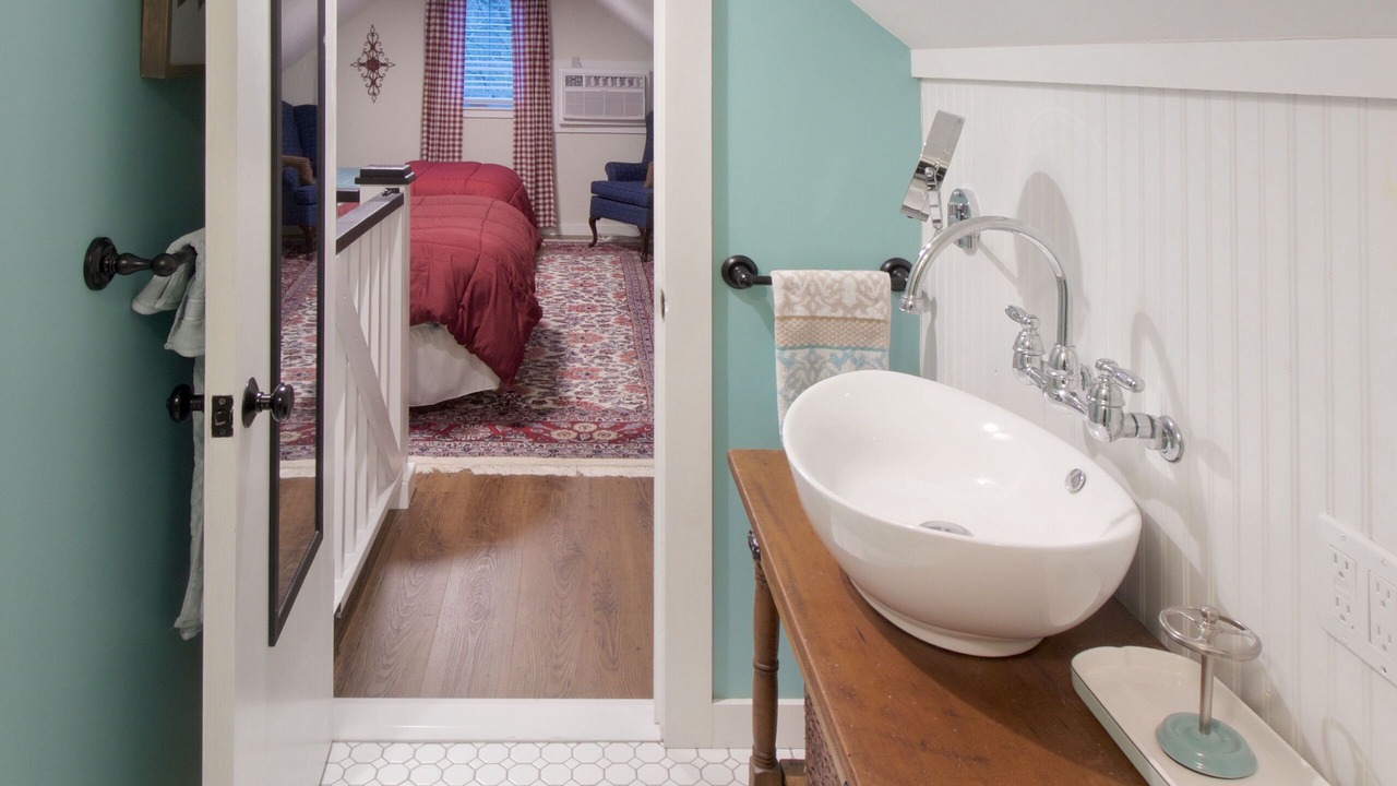 Photo of Bathroom in Tamworth