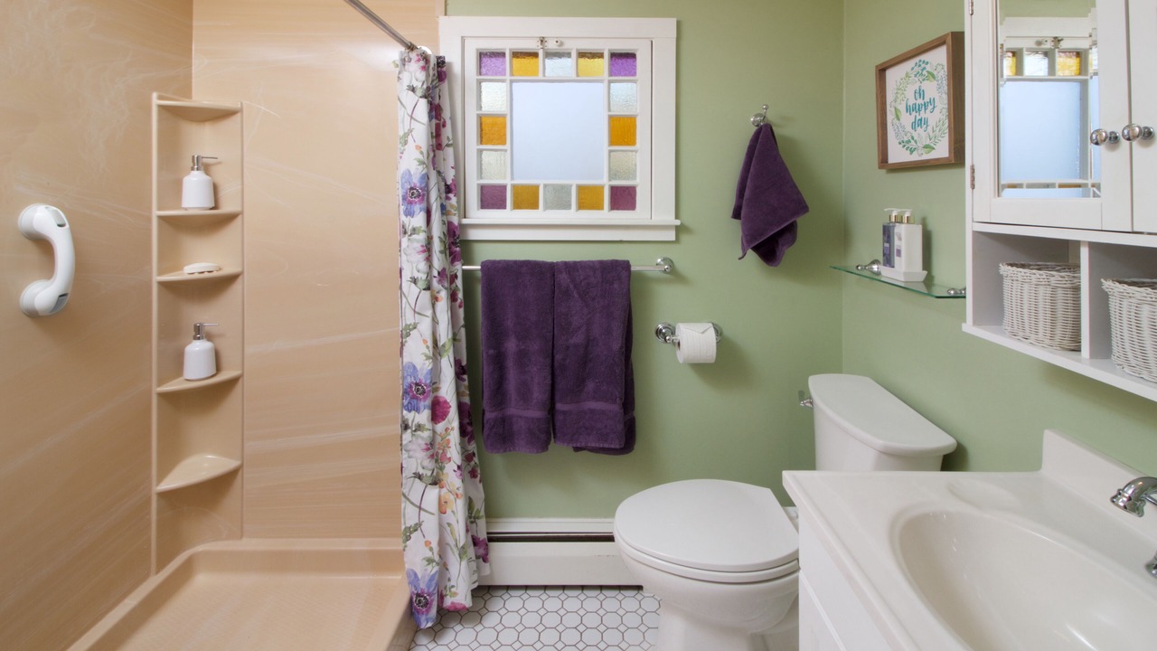 Photo of Bathroom in Tamworth