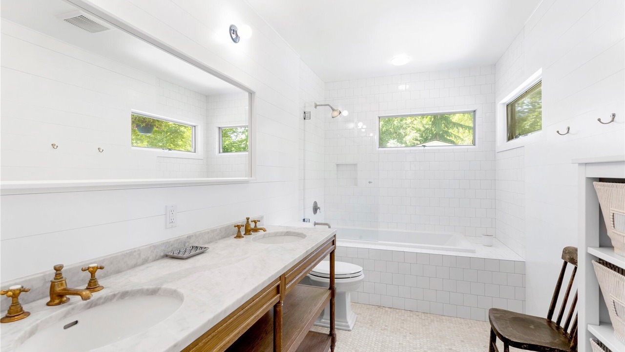 Photo of Bathroom in Mattituck