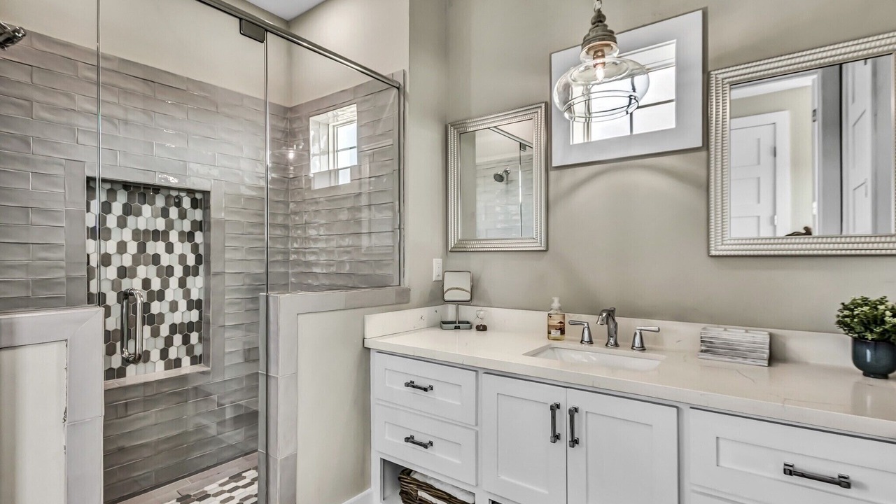 Photo of Bathroom in Galveston