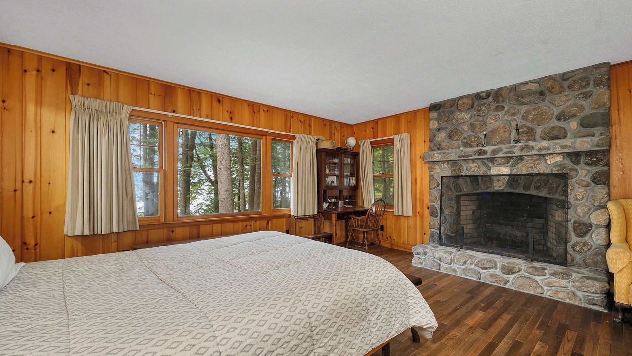 Photo of Bedroom in Sunapee