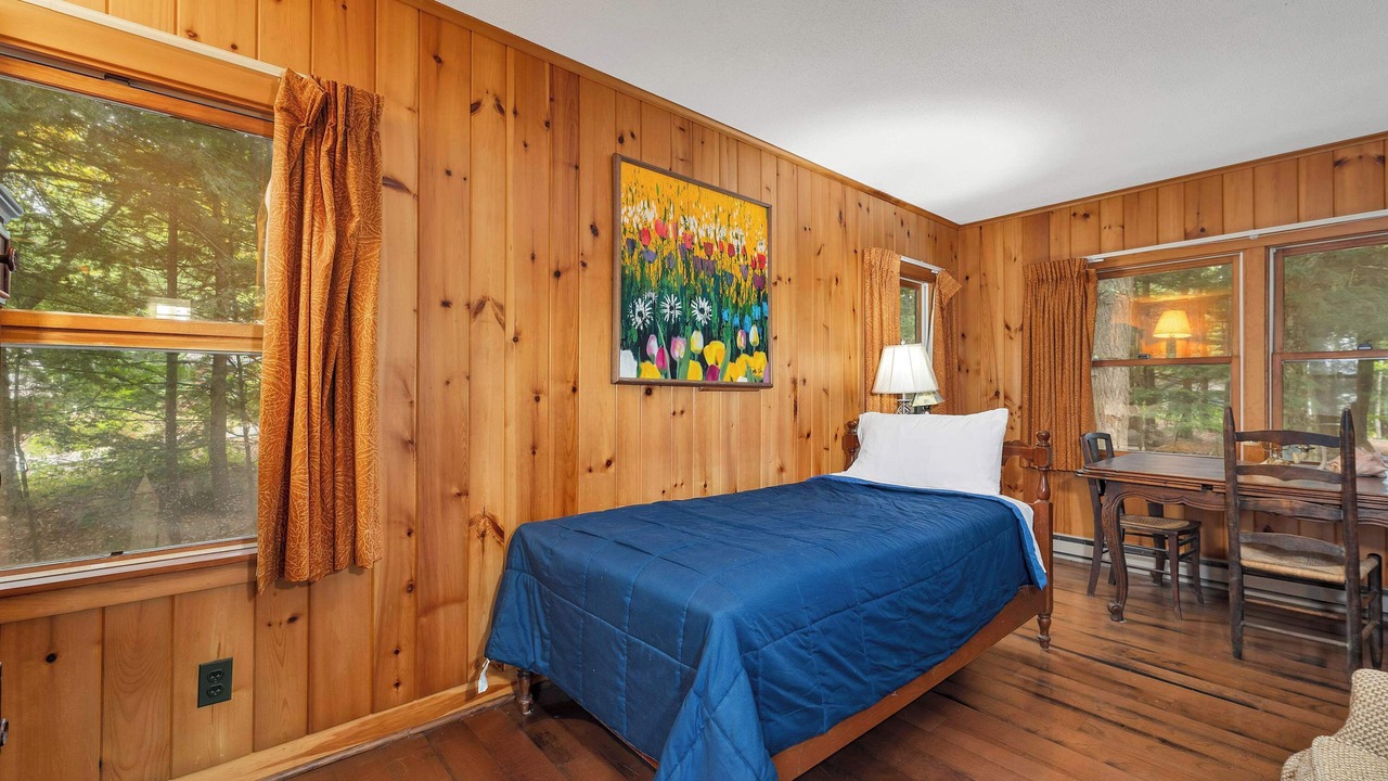 Photo of Bedroom in Sunapee