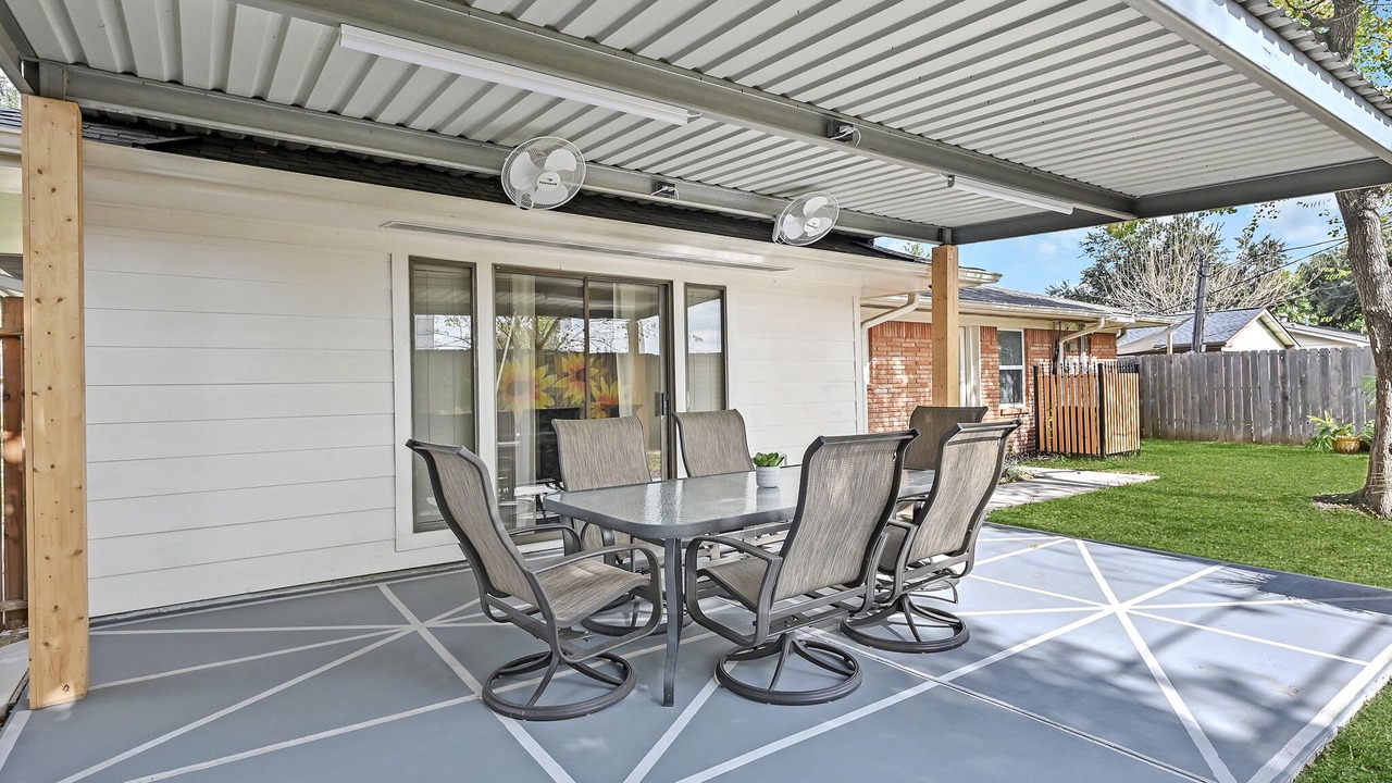 Photo of Outdoor in Garden Oaks