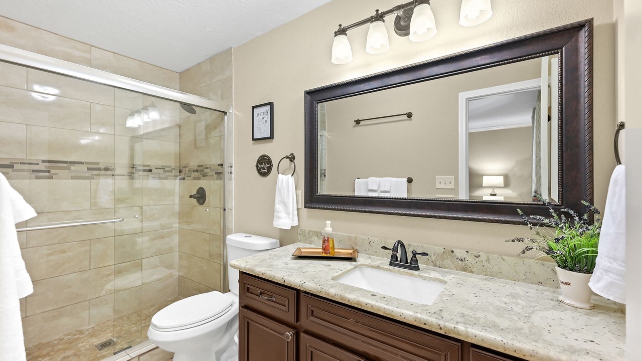 Photo of Bathroom in Garden Oaks