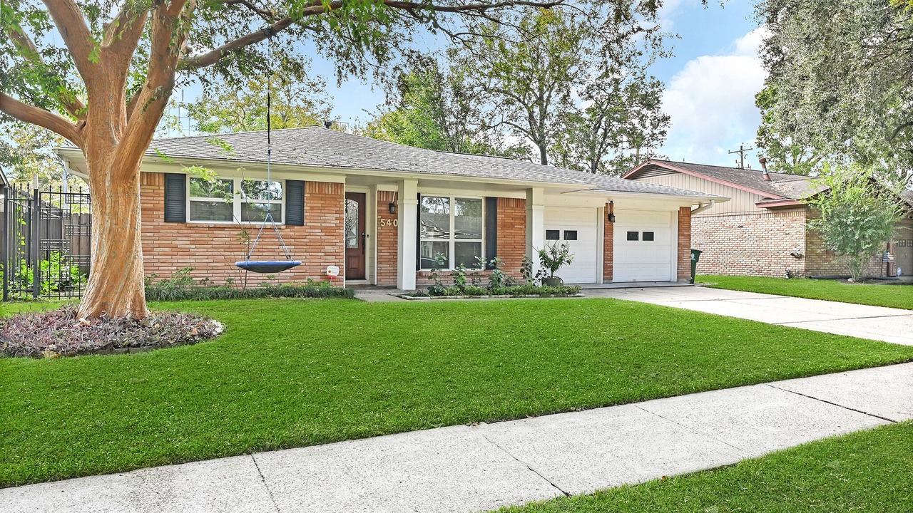 Photo of Outdoor in Garden Oaks