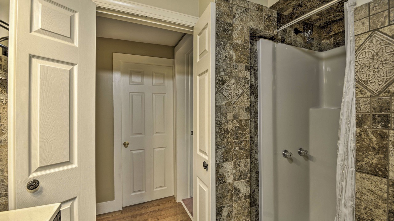 Photo of Bathroom in Burdett