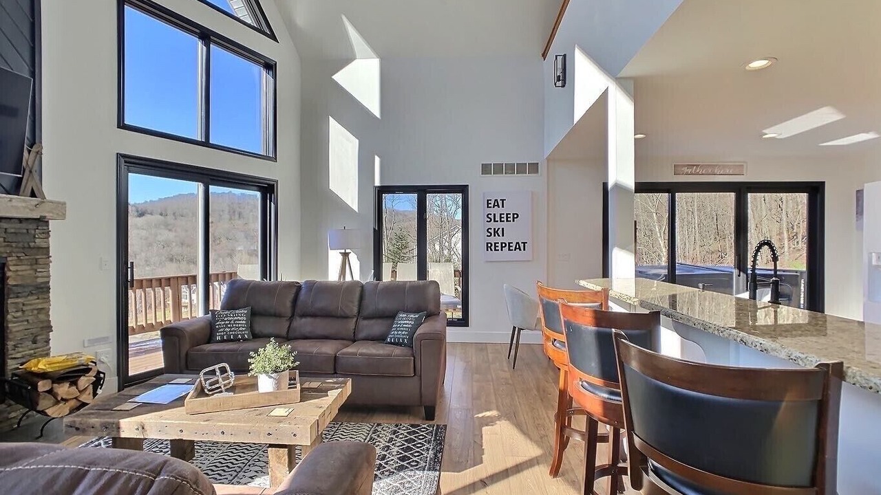 Photo of Livingroom in Great Valley