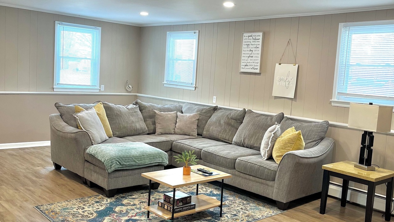 Photo of Livingroom in Clarkson