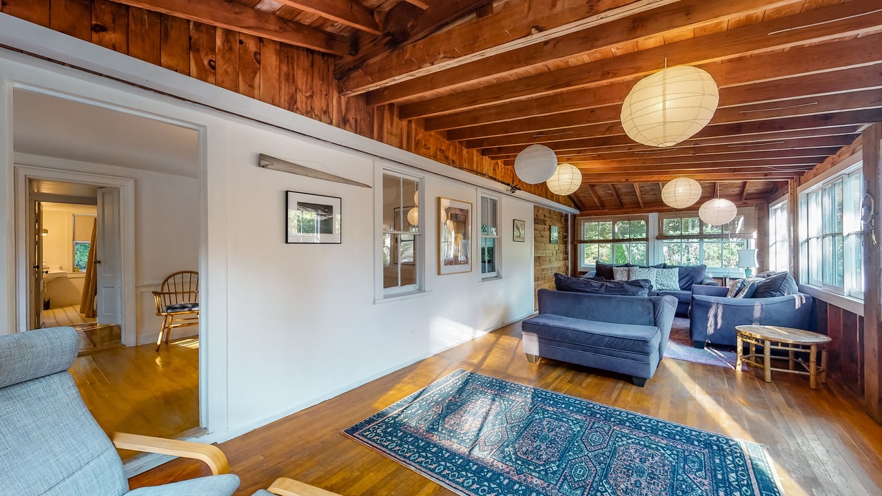 Photo of Livingroom in Aquinnah