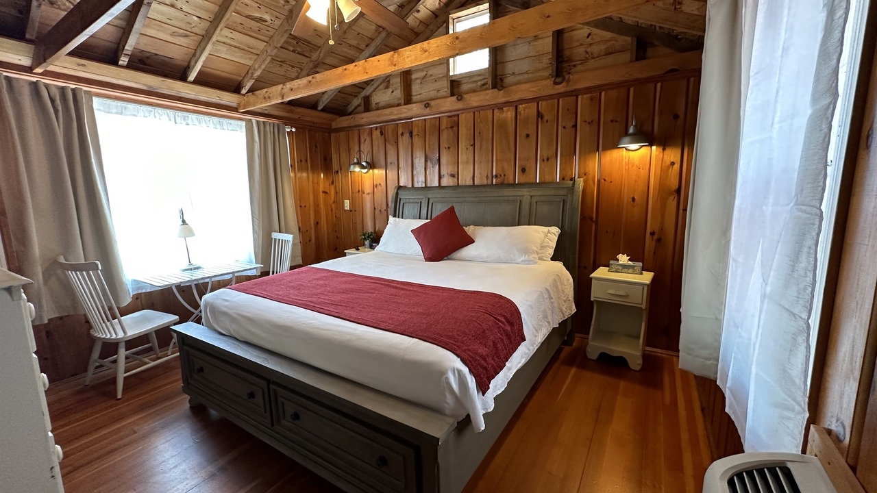 Photo of Bedroom in Wolfeboro