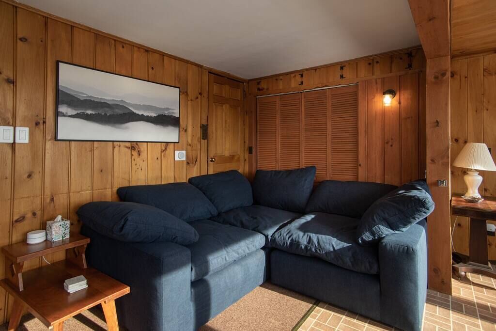 Photo of Livingroom in South Londonderry