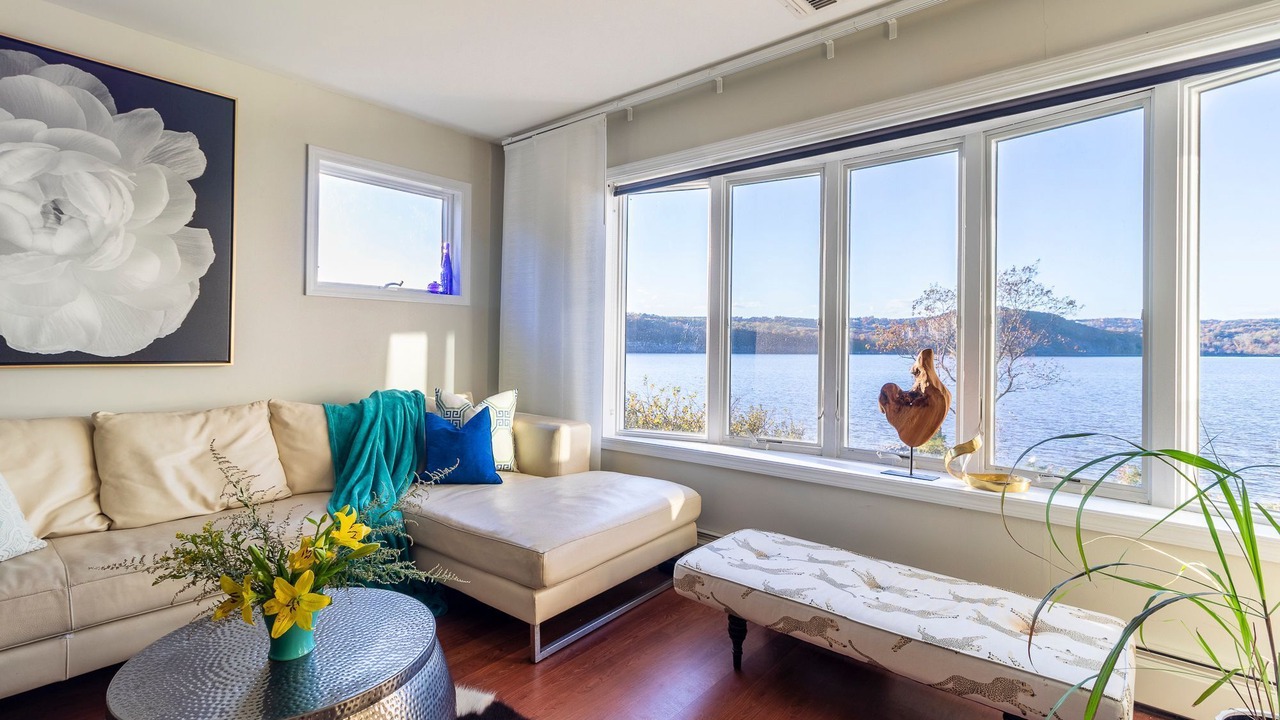Photo of Livingroom in Wappingers Falls