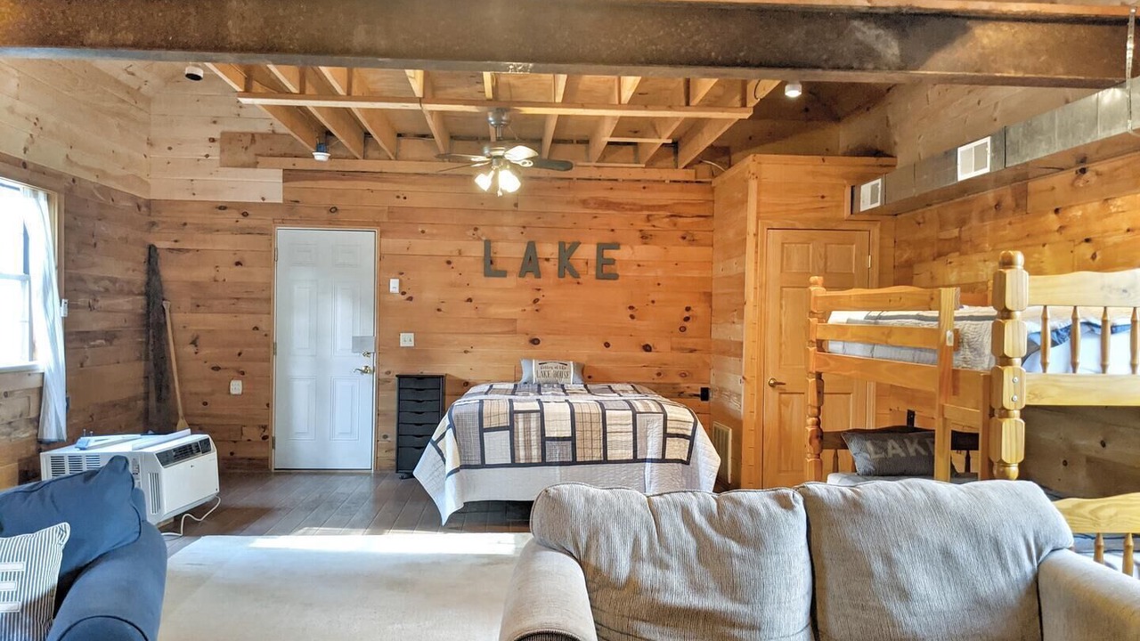 Photo of Bedroom in Lochmere